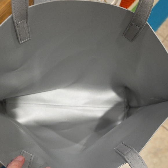 Christian Siriano Elegant Gray Tote - Picture 4 of 10